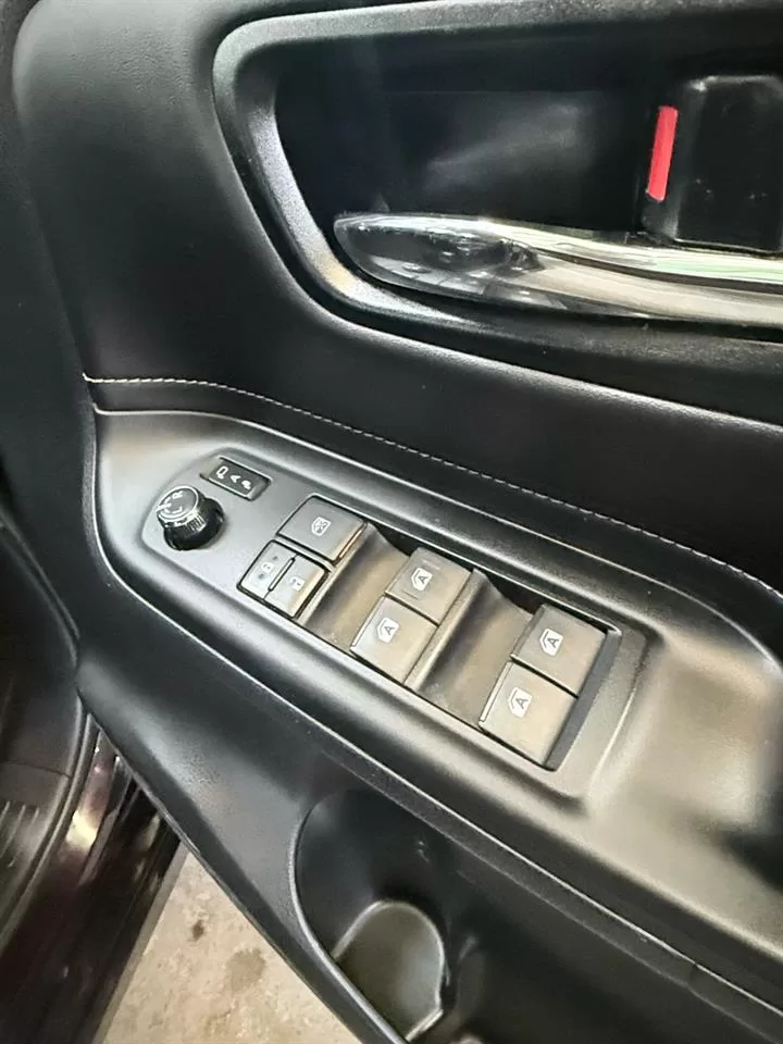 2015 Toyota Esquire 8 Seater – photo 11