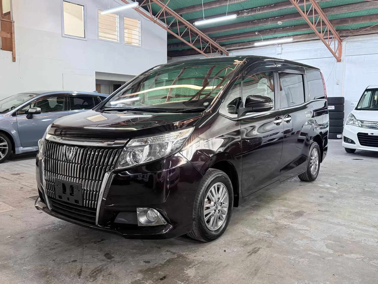 2015 Toyota Esquire 8 Seater – photo 5